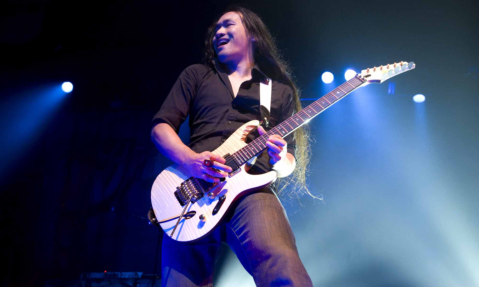 Herman Li Menyelam Sambil Solo Gitar