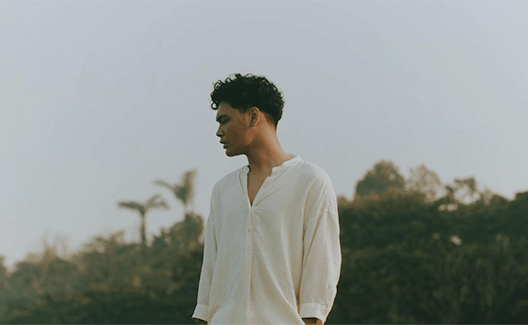 Ulasan 'Amateur', Album Perdana Mikha Angelo yang Berbicara Kehidupan